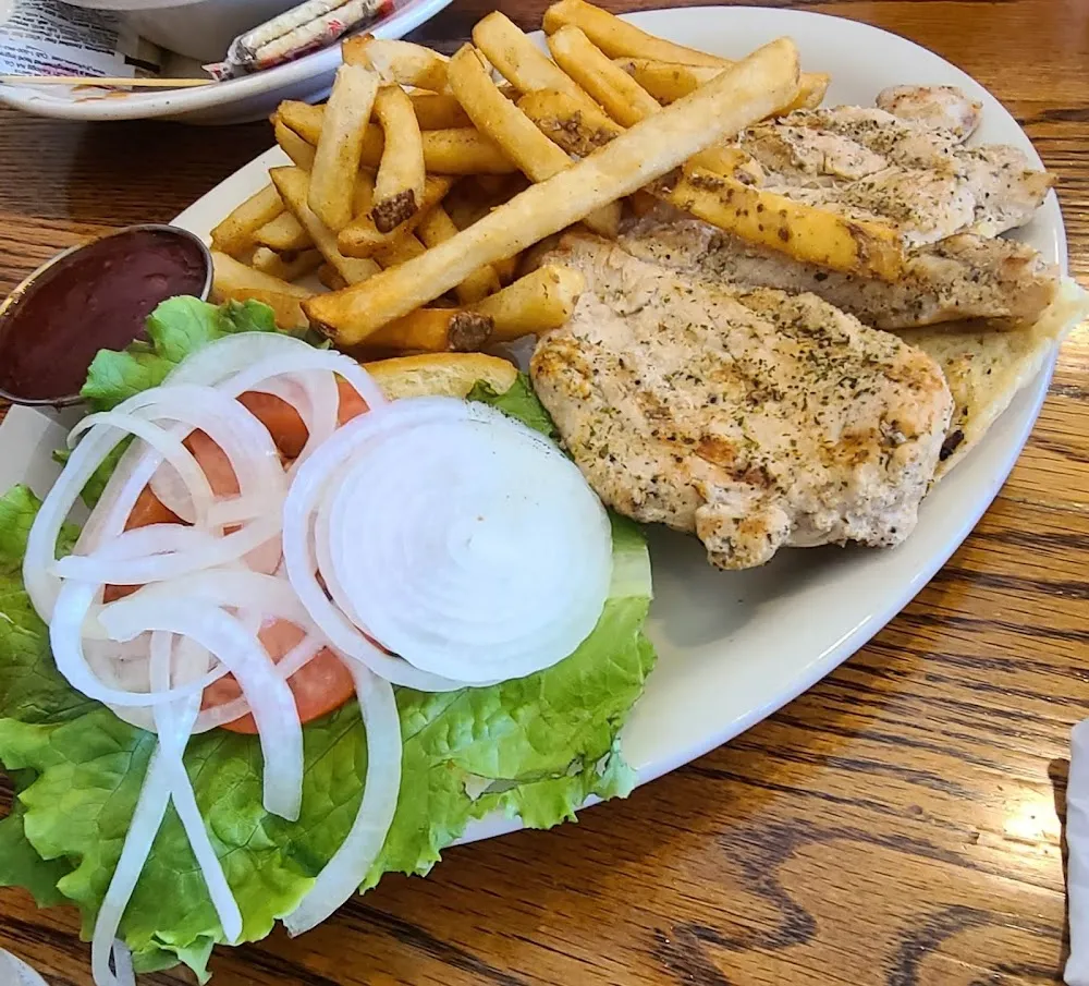 Grilled Chicken Sandwich with Fries